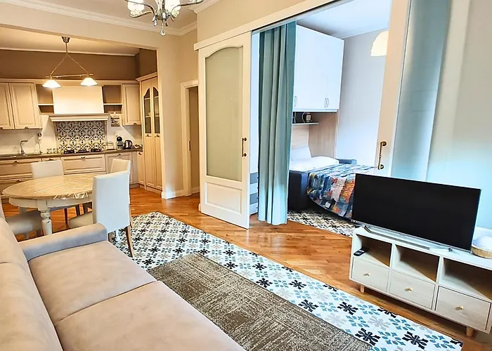 Luxury By Palazzo Senesi